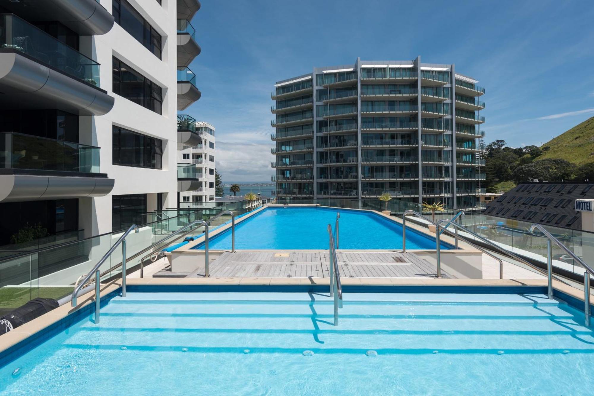Marvelous Downtown Apartment Moments From Main Beach With Heated Pool, Gym And Parking Mount Maunganui Exterior foto
